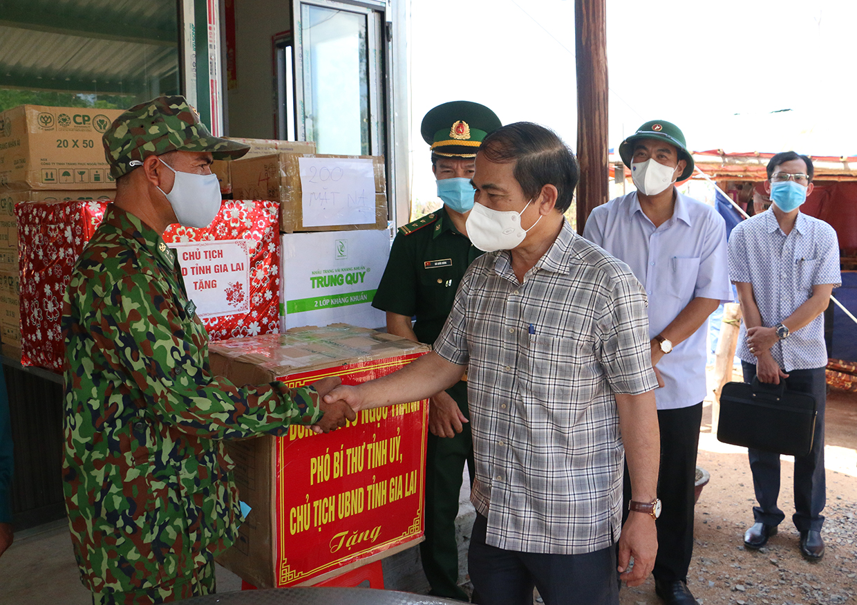 Chủ tịch UBND tỉnh Gia Lai Võ Ngọc Thành kiểm tra công tác phòng-chống dịch Covid-19 khu vực biên giới