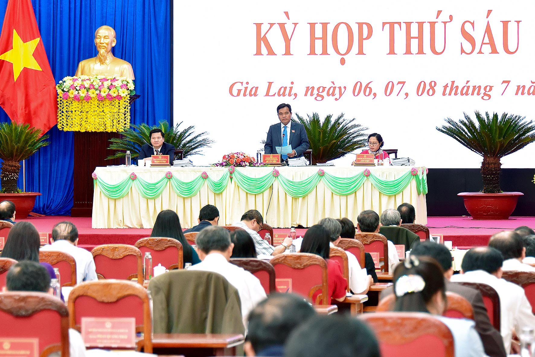 Ngày làm việc đầu tiên kỳ họp thứ 6 HĐND tỉnh Gia Lai khóa XII: Xem xét nhiều nội dung quan trọng trong phát triển kinh tế-xã hội