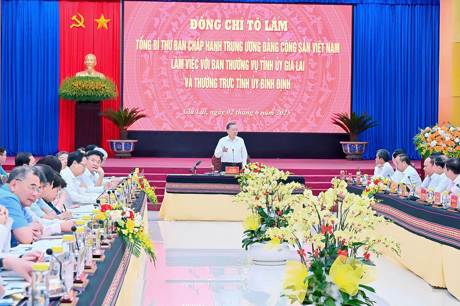 Quang cảnh buổi làm việc. Ảnh: Đ.T