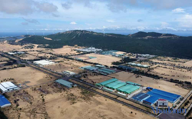 Năm 2023, tỉnh Bình Định thu hút mới 85 dự án (6 dự ánFDI) với vốn đăng ký hơn 16.450 tỷ đồng. Ảnh: N.T