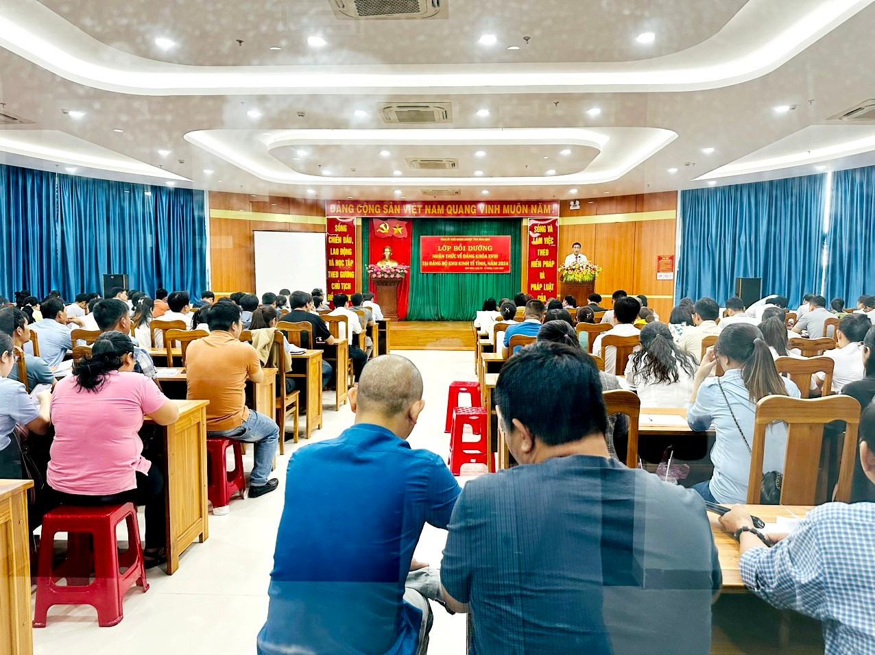 Khai mạc lớp nhận thức về Đảng năm 2024 cho 172 quần chúng ưu tú.