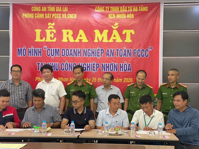 LỄ RA MẮT MÔ HÌNH “CỤM DOANH NGHIỆP AN TOÀN PHÒNG CHÁY, CHỮA CHÁY” TẠI KHU CÔNG NGHIỆP NHƠN HÒA