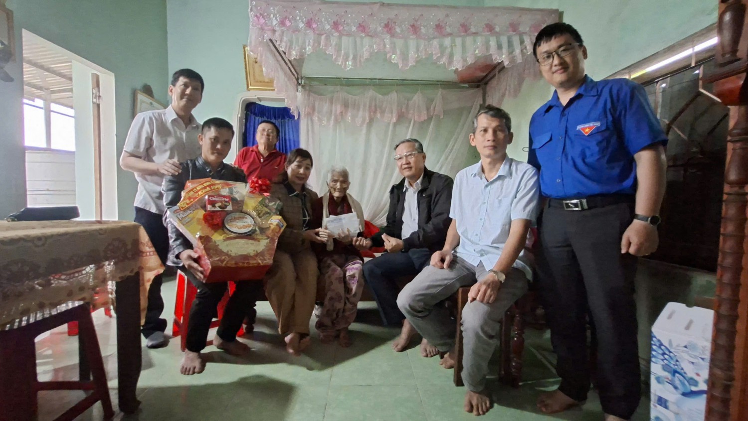 tham me Nguyen Thi Tam